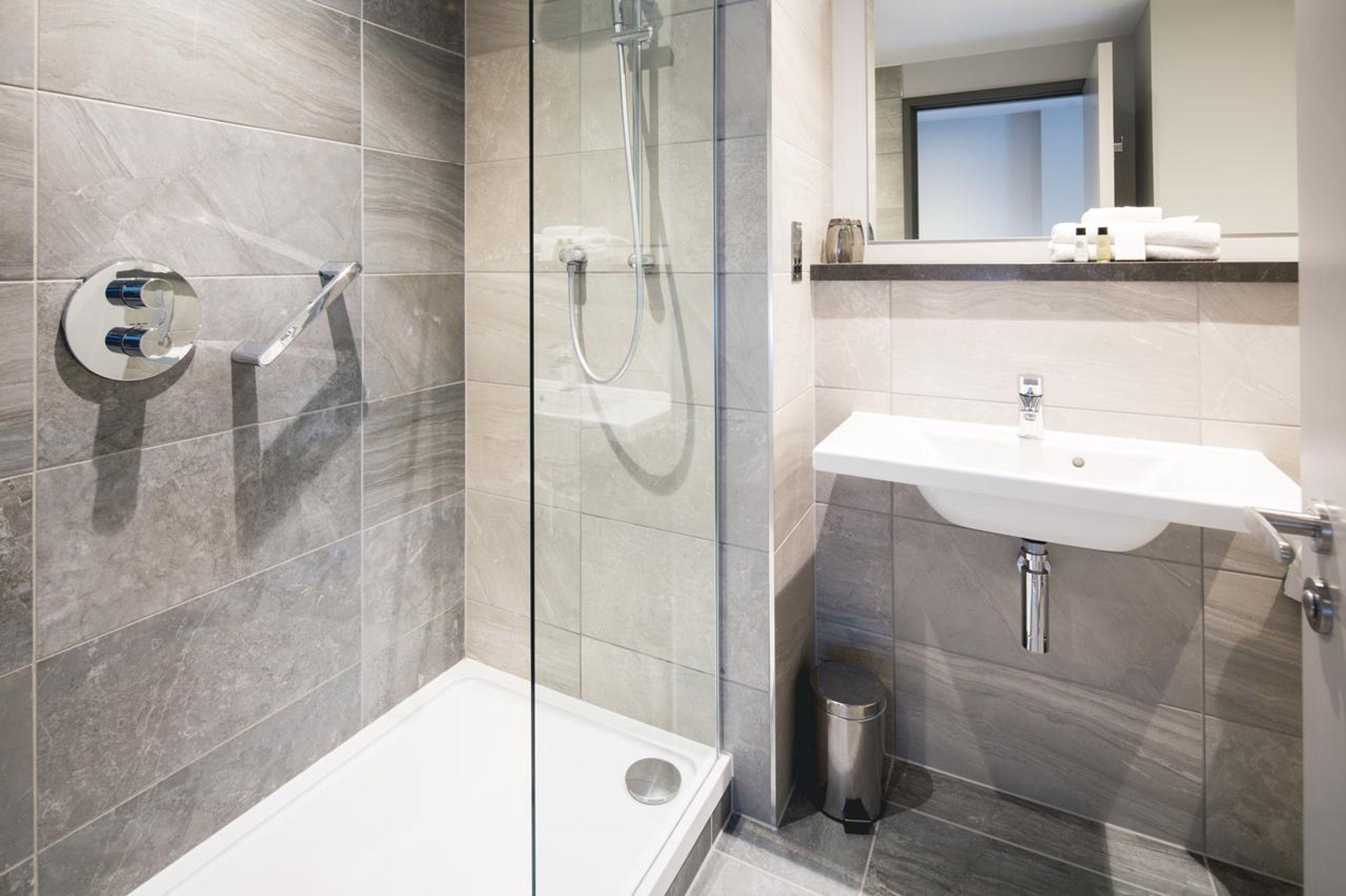 Maldron Hotel Glasgow City Exterior foto Bathroom